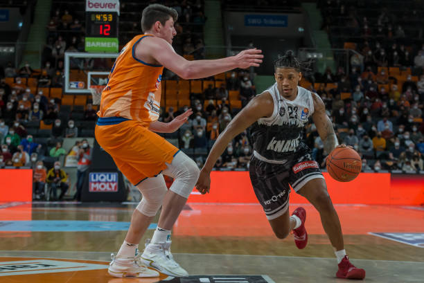 帕瓦尔在拜 帕瓦尔在拜